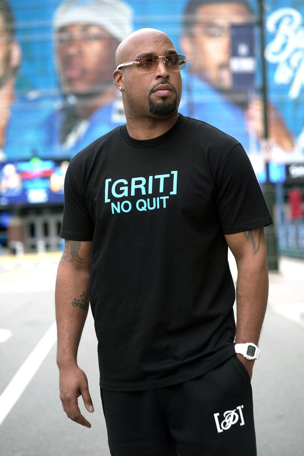 Prosperous [GRIT] Tee Black in black